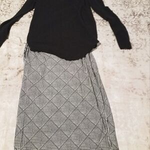 2 PC OUTFIT OLD NAVY SKIRT AND A LOFT BLK SWEATER TOP